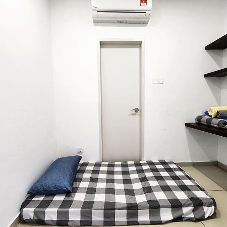 Lavender Suite # Shah Alam I-City Block B Homestay # 2R1B #Free Wifi & Parking Exterior photo