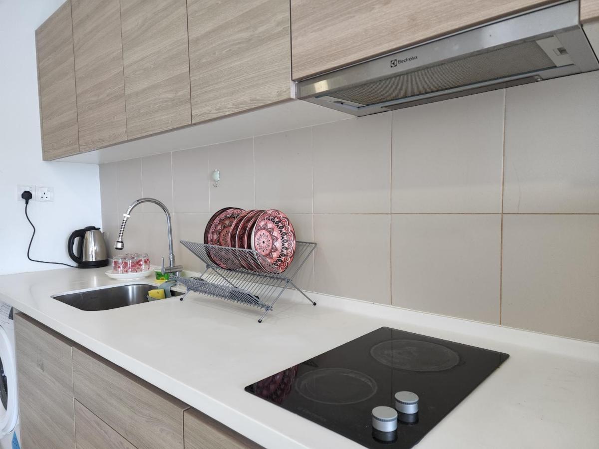 Lavender Suite # Shah Alam I-City Block B Homestay # 2R1B #Free Wifi & Parking Exterior photo